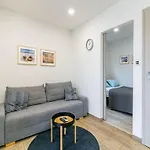 شقة Comfortable Ground Floor Apartment, Summer Pool *