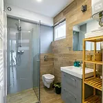 Comfortable Ground Floor Apartment, Summer Pool شقة *